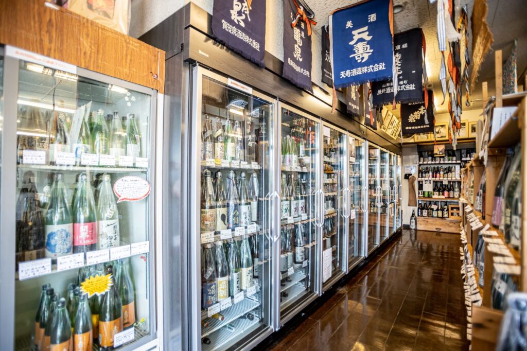 日本酒を冷やして保管する冷蔵庫